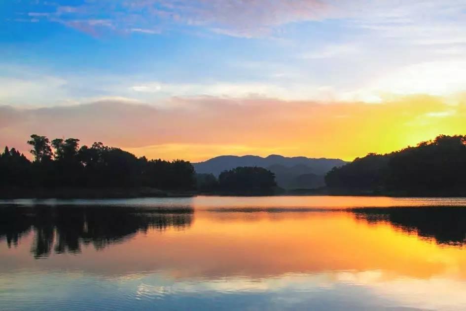 小鱼选之2站姐妹站狂欢季，解锁热门商品限时抢购的独家攻略