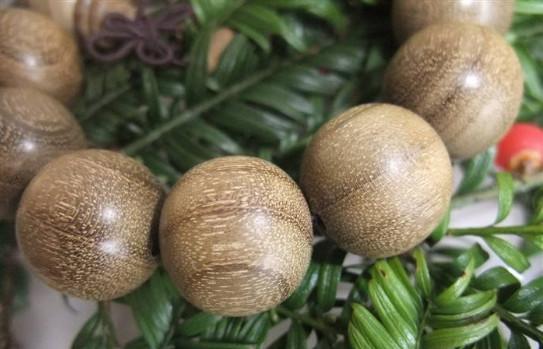 谜语发展，探秘小童垂钓在湖边，珠字二三势最劲的文学奥秘