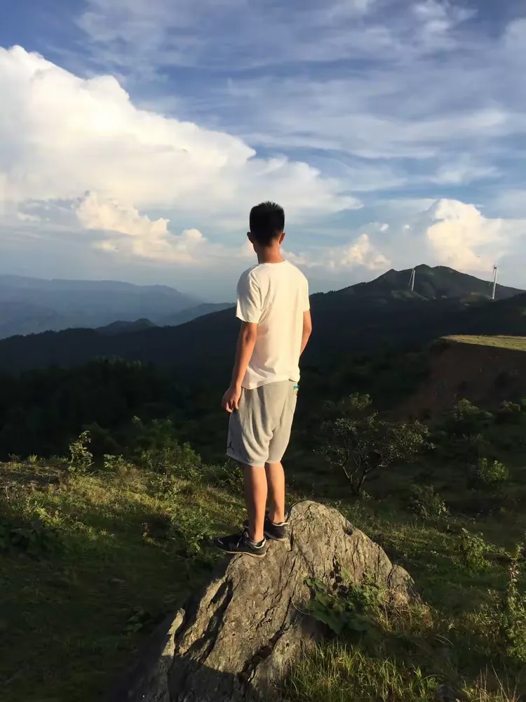 谜语解析，十个指头春秋飞，提更高望更远