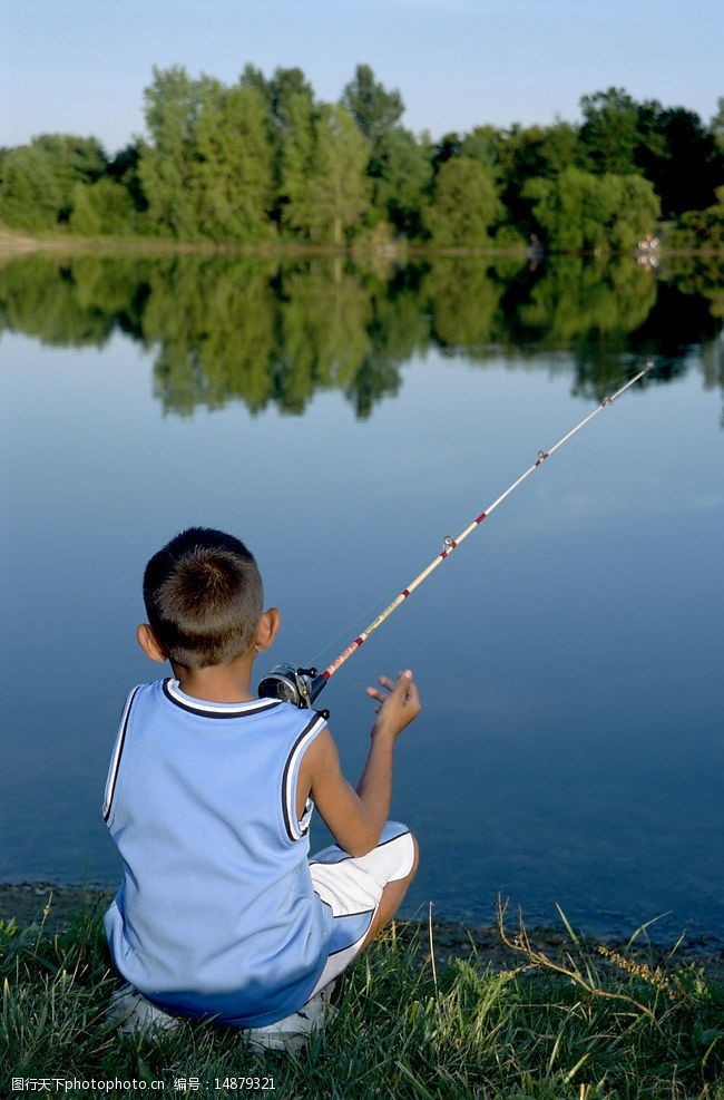 谜语挑战，小童垂钓在湖边，珠字二三势最劲