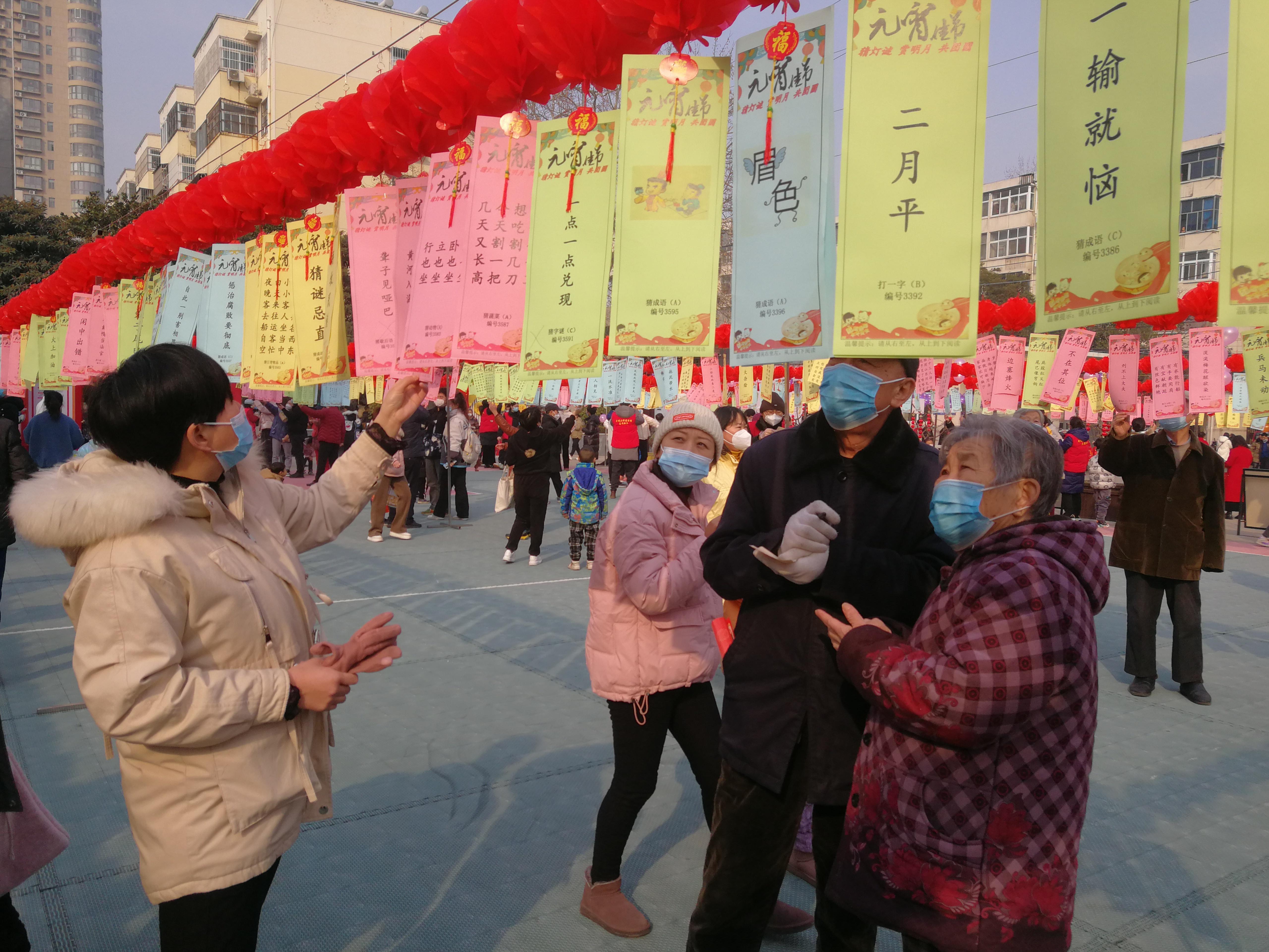 谜语艺术，解析常见之物是猪狗，马带龙跑蛇缠身