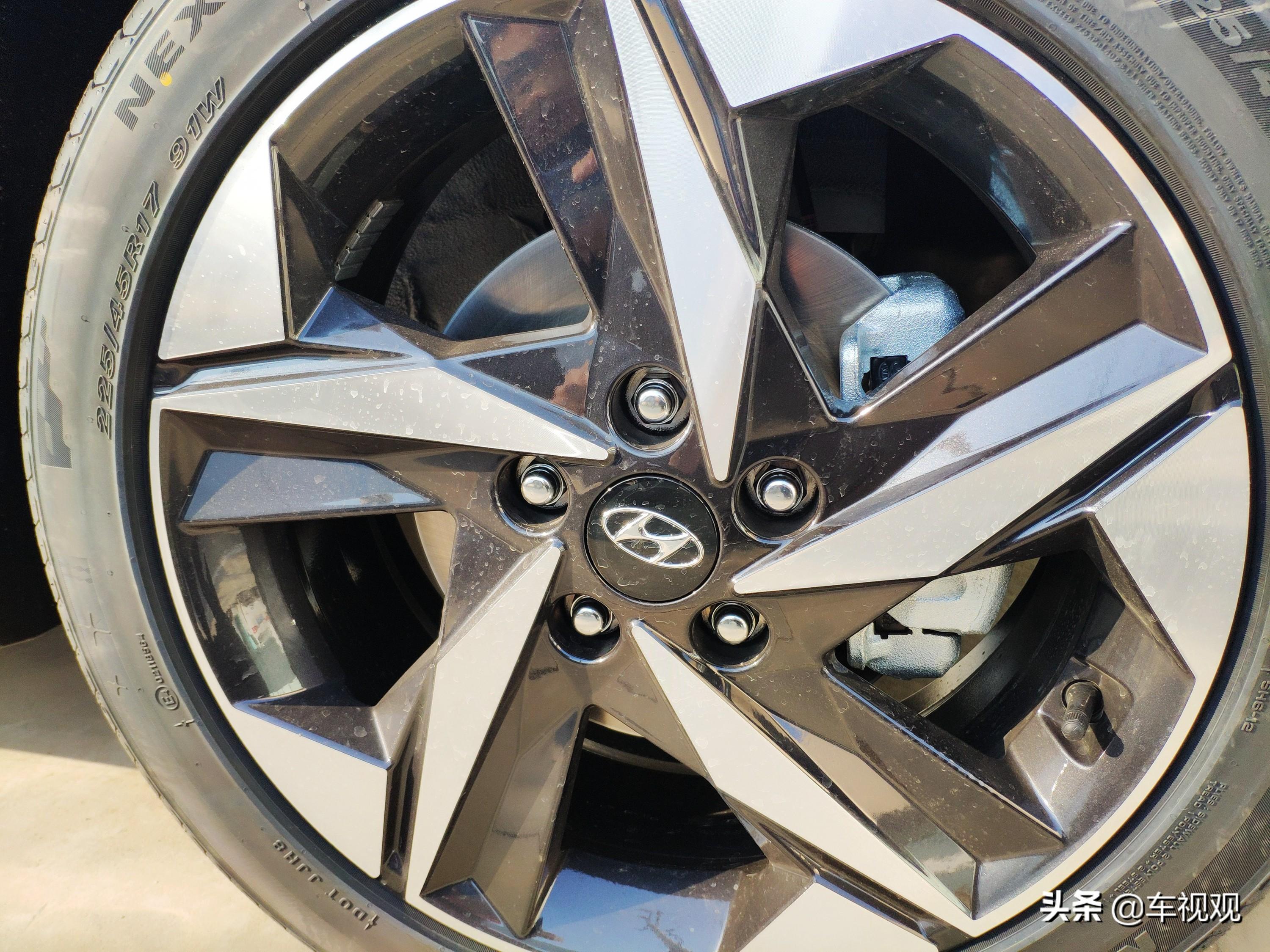 谜语欣赏，十个指头春秋飞，提更高，望更远