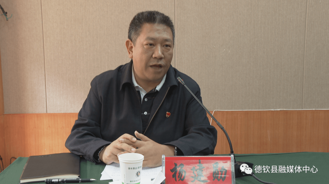 谜语工作坊，可大可小三来定，大门匪码难在读