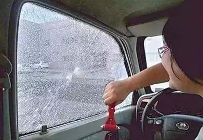 谜语评估，欲钱看对着窗户吹刺叭