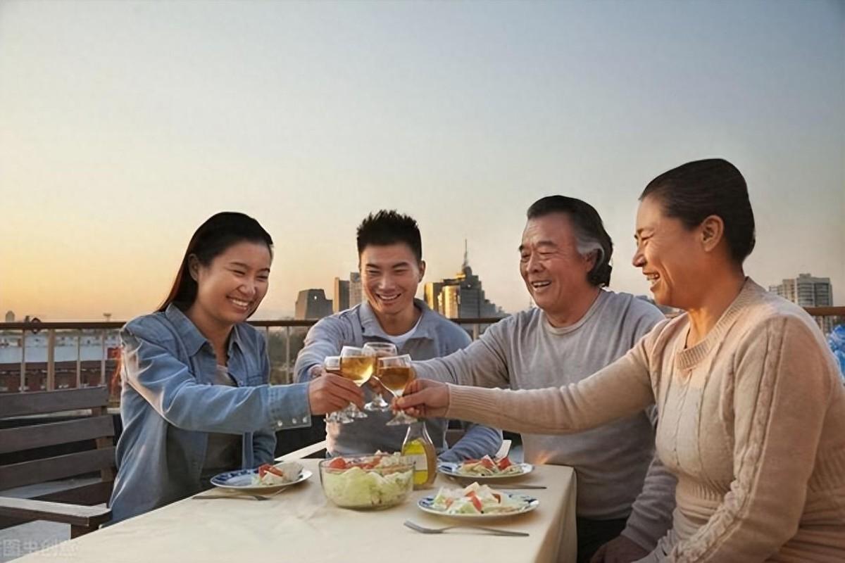 谜语聚会，解开小童垂钓在湖边，珠字二三势最劲的文学之谜