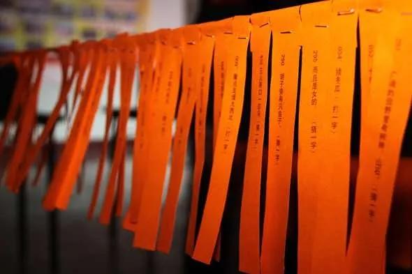 谜语价值:孤灯依旧