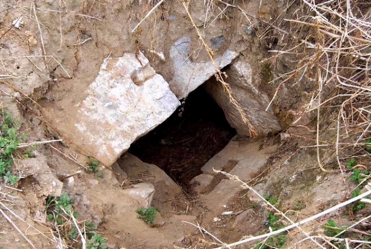 谜团，欲钱看浓妆艳林的人