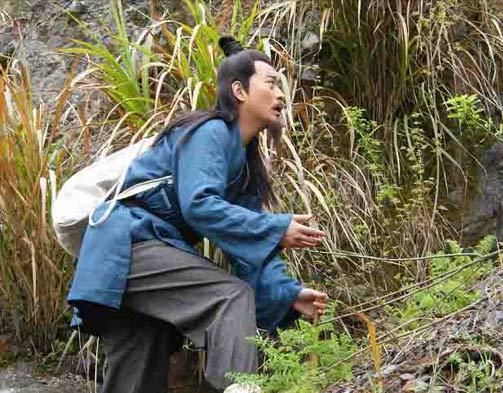 谜语欣赏，地穴坠崖巧遇，两两相思许多