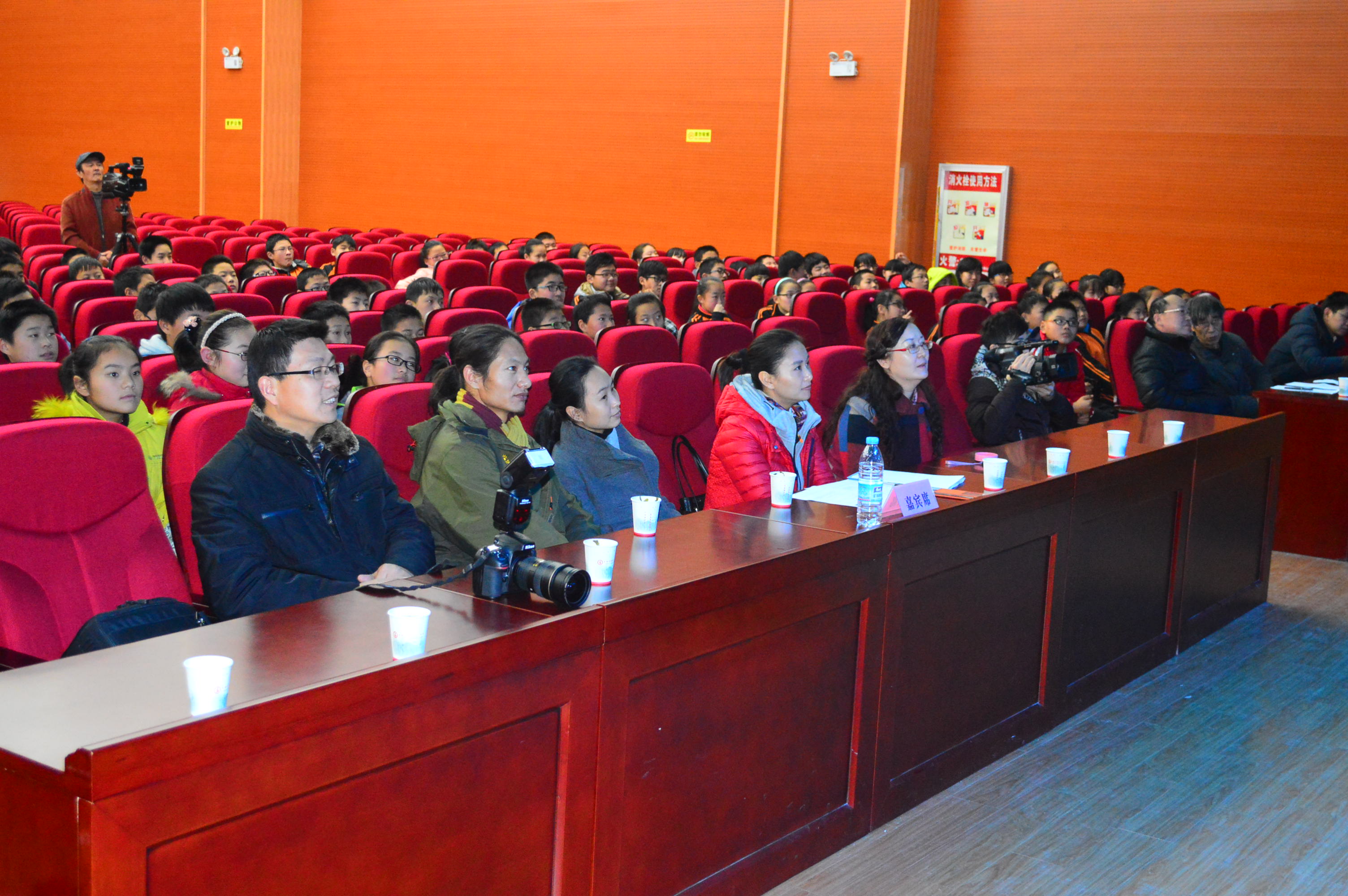 谜语研讨会，当一马平川遇上解谜者的智慧狂欢