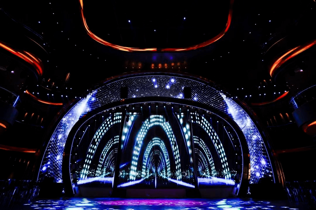 新奥今晚9点35分，一场跨越时空的视听盛宴，你准备好了吗？