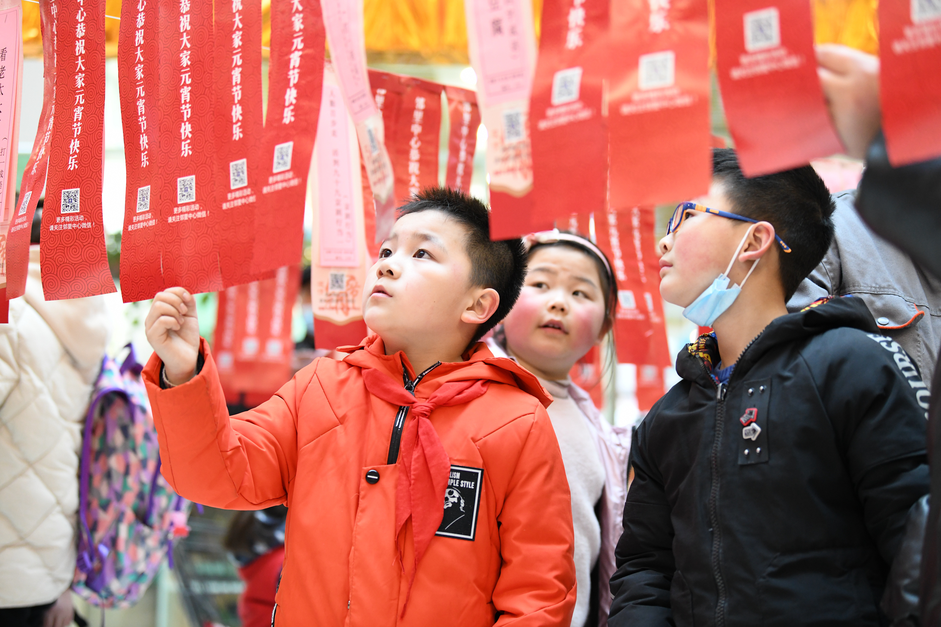 灯谜探秘，解读红粉知己的文学韵味