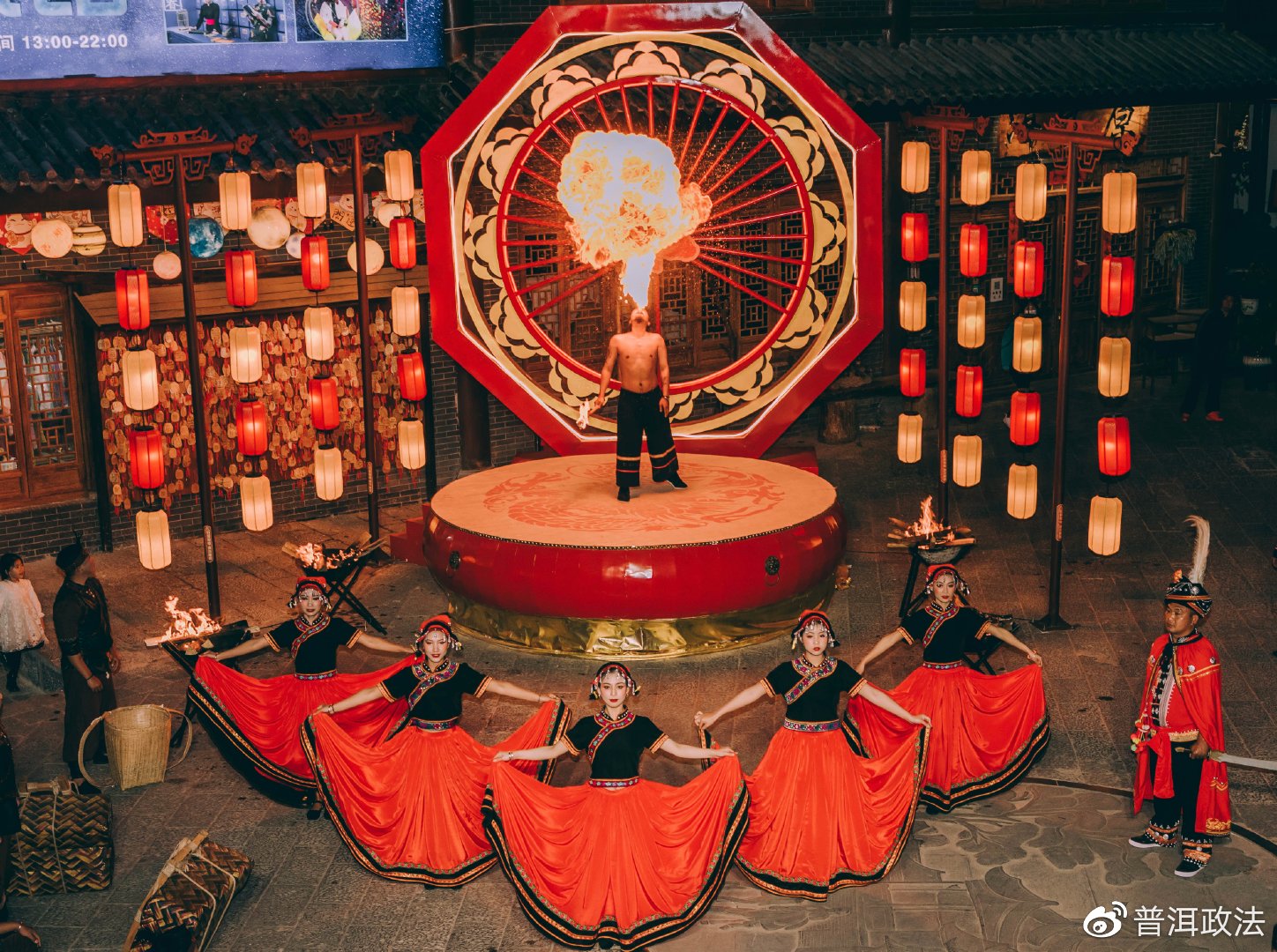 解密欲钱看对着窗户吹刺叭，一场跨越时空的民俗密码寻踪