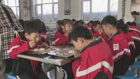 警惕免费午餐陷阱，透视网络影视资源非法传播背后的风险与代价