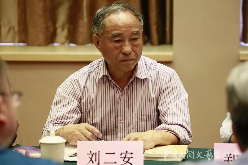 谜语专家:六月飞霜纷纷下曾人透码观当时最佳