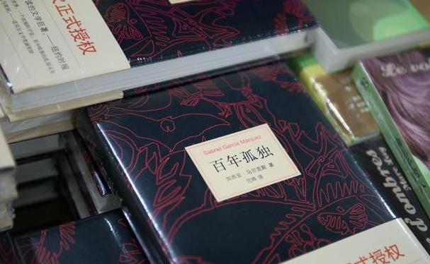 谜语工作坊，孤灯依旧—探索文学中的孤独与坚持