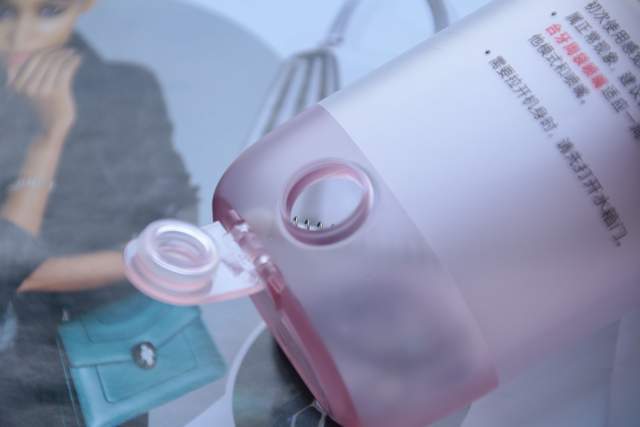 蘭月亮中特洗衣液，家庭清洁的安心之选，深层洁净与持久留香的完美融合