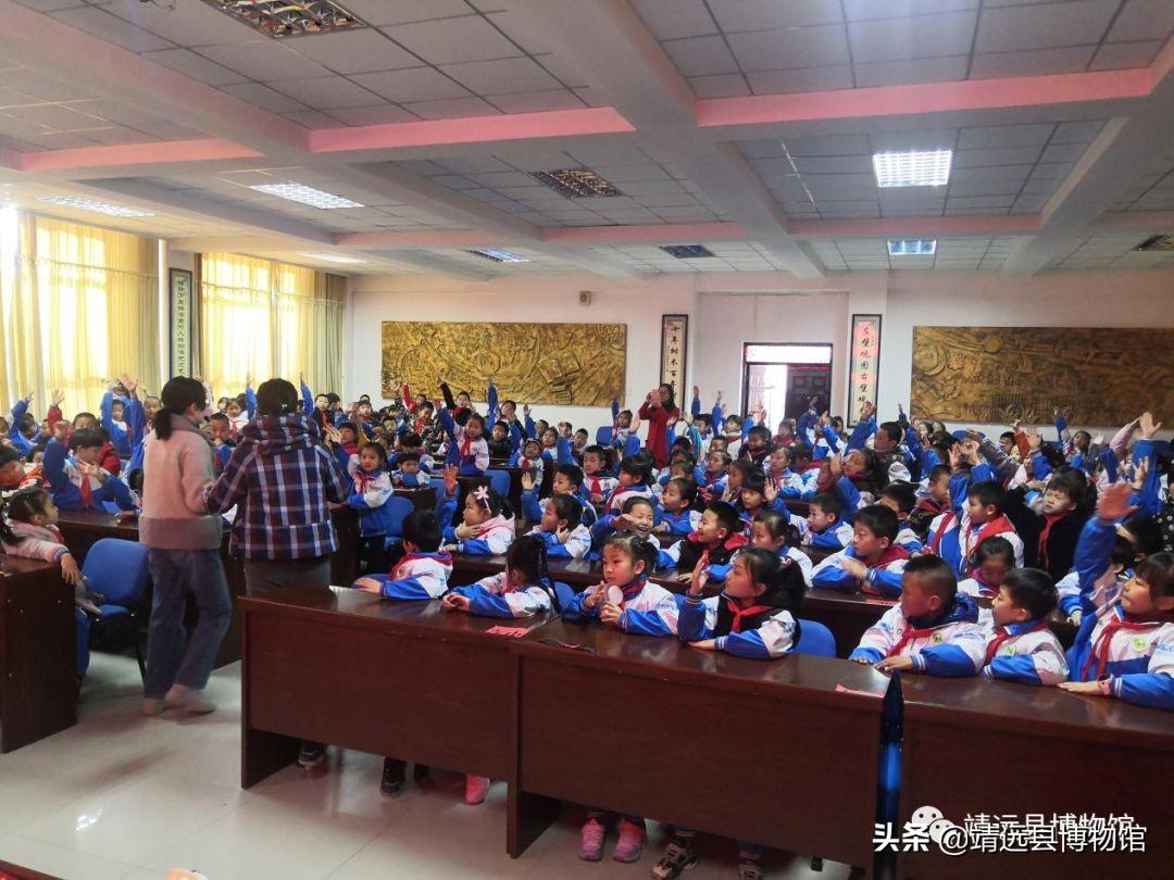 谜语课堂，龙虎相随在门前，生死相冲看谁人