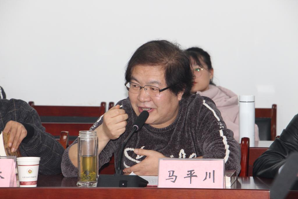 谜语教育，一马平川的文学之旅