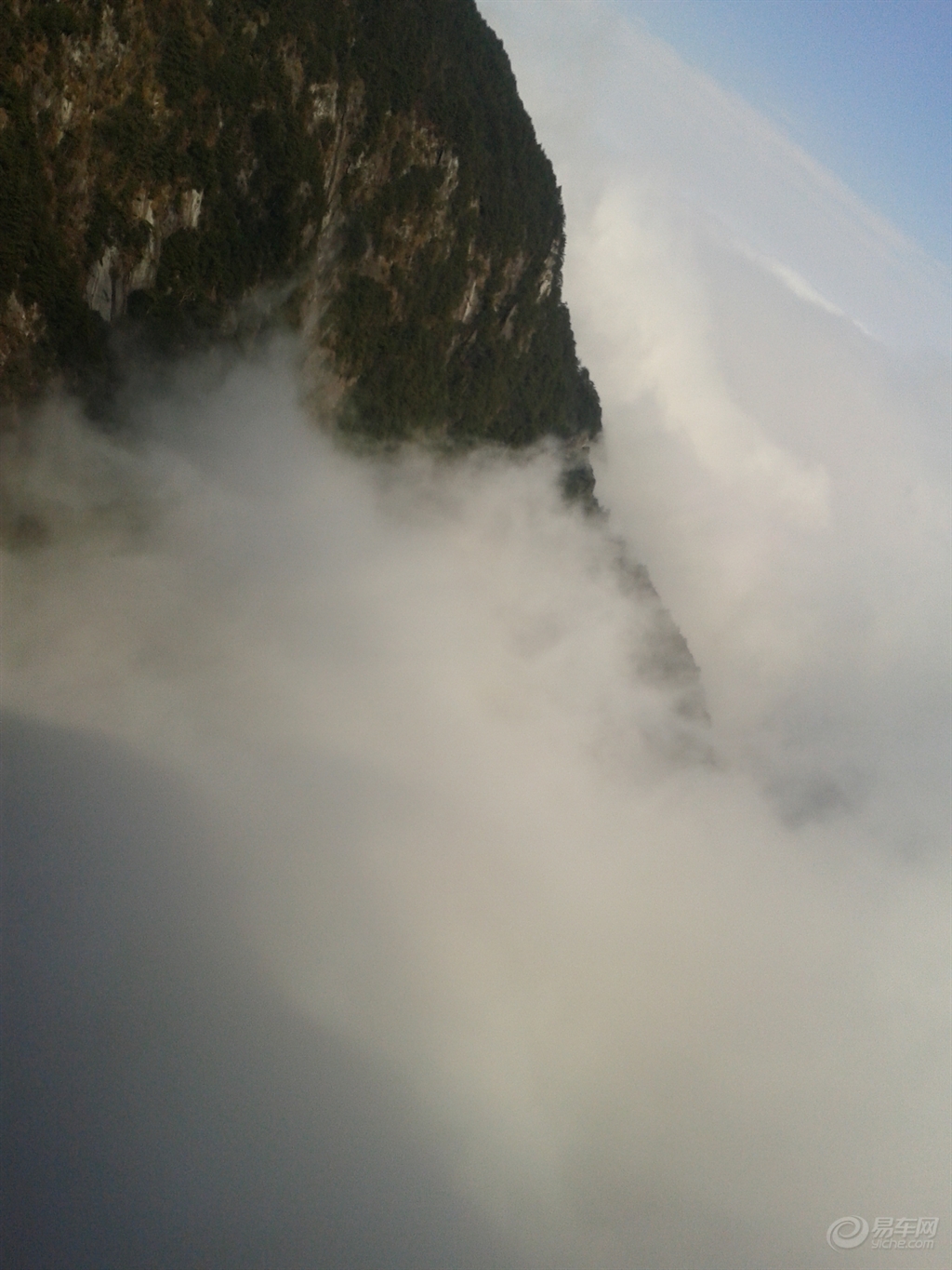 谜语智慧，腾云驾雾后接龙，春华秋实猴摘果