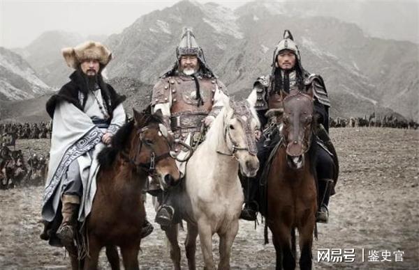 谜语优化，君王视察北邊疆，三令五申地如金