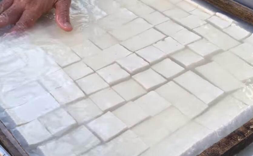 字谜，麻婆豆腐来一份—打一精准