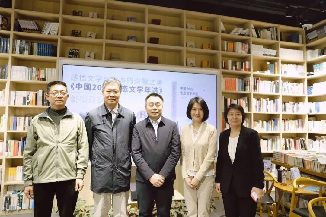 谜语时尚，药到病除—文学与生活的交织之美